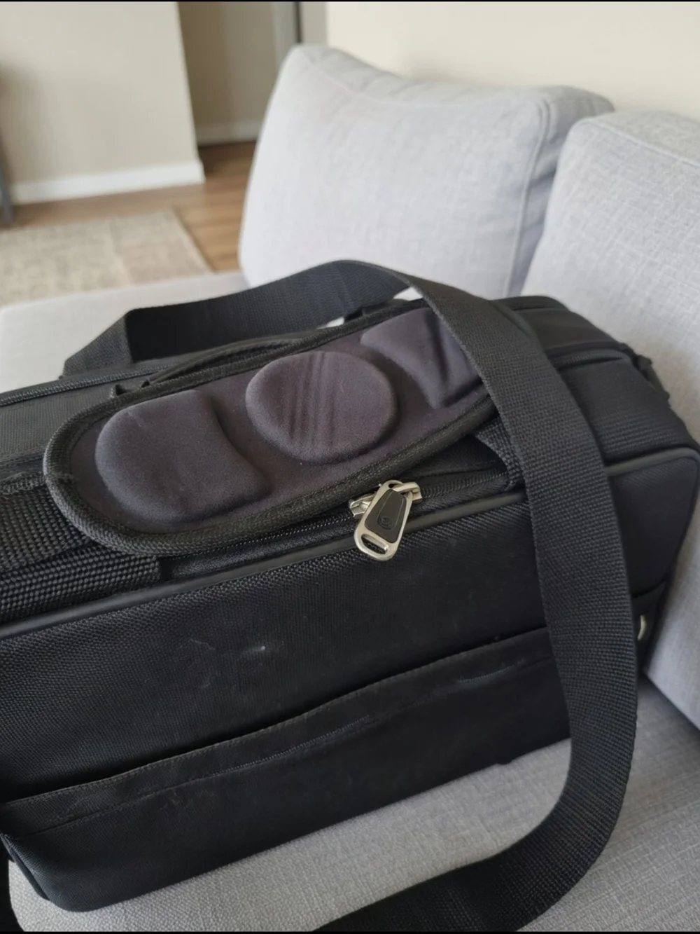 Samsonite Classic Laptop Briefcase - Perfect Travel Bag Heavy Duty 17